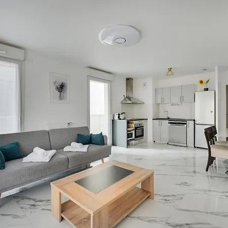 Spacieux-familial -proche Paris -3bdr-8p Apartment Bagnolet