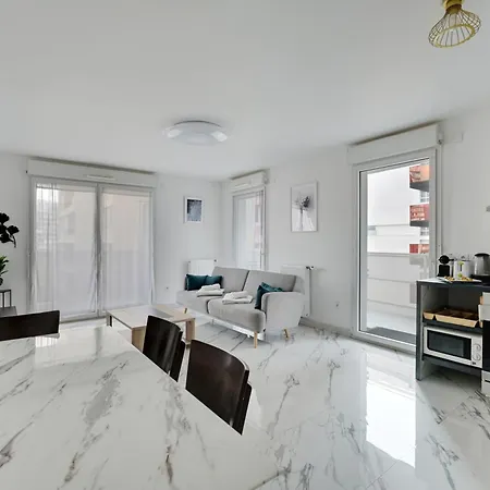 Spacieux-familial -proche Paris -3bdr-8p Apartment *